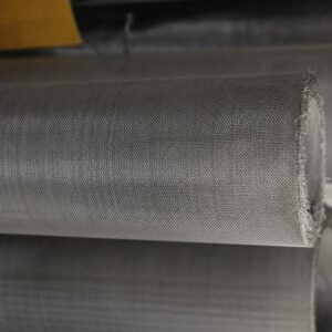 Cuộn lưới inox mắt nhỏ phóng lớn dùng che khe và ngăn chuột